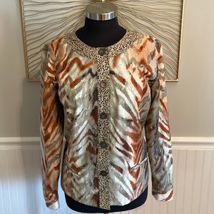 Chico’s lightweight jacket in a Chicos size 2